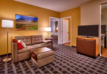 TownePlace Suites by Marriott - 4