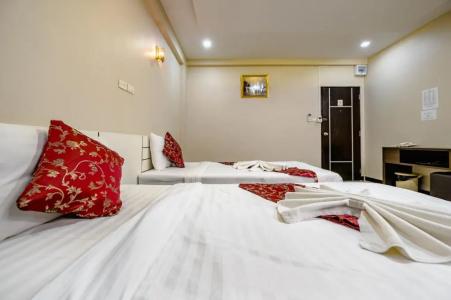 Gold Airport Suites - 56