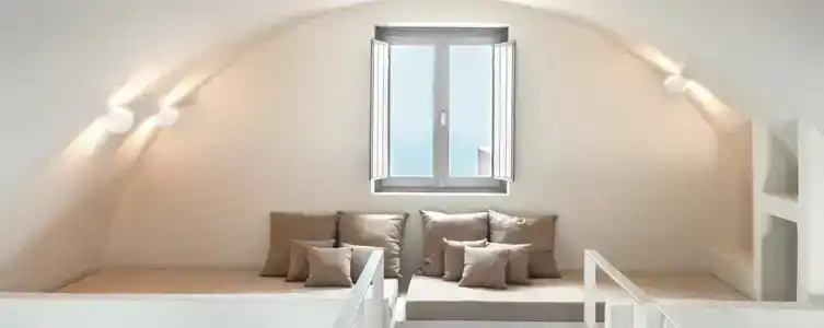West East Suites - 8