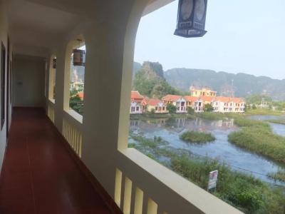 Anna Tham View - 25