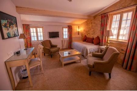 Best Western Plus Le Donjon - Cœur de La Cité Médiévale - 46