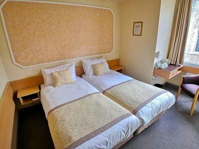Lancaster Hall - 22