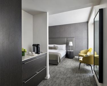 Smyth Tribeca - 102