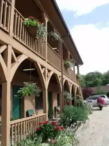 Hemlock Inn - 23