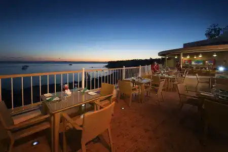 Reef Oasis Beach Resort - 22