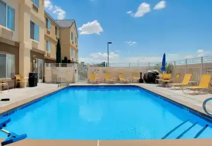 Fairfield Inn by Marriott - 14