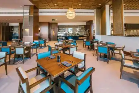 Crowne Plaza Muscat Ocec, An Ihg - 6