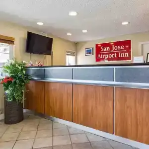 Fairfield Inn and Suites by Marriott Airport - 3
