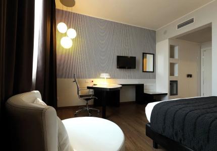 Holiday Inn Genoa City, An Ihg - 5