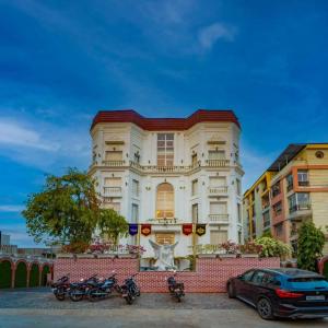 Magenta Jaipur - 34