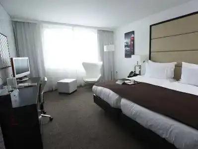 Pestana Chelsea Bridge - 4