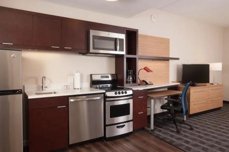 Fairfield Inn & Suites by Marriott - 17