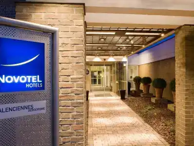 Hôtel Novotel Valenciennes - 0