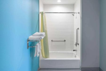 Americas Best Value Inn Houston Willowbrook - 7