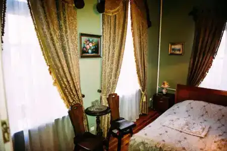 Antique House - 16