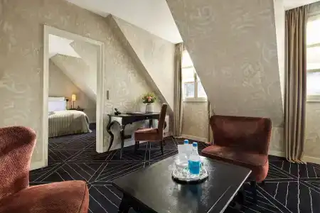 Le Pavillon de la Reine & Spa - Small Luxurys of the World - 128