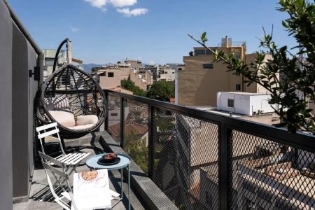 Melo Athens - 149