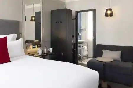 Les Matins de Paris & Spa - 112