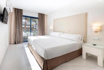 Sol Sancti Petri Aparthotel - 56
