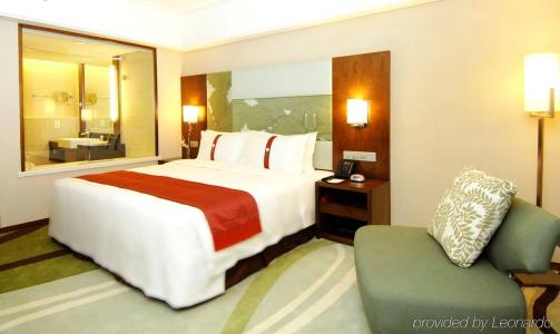 Holiday Inn Qingdao City Center, An Ihg - 4