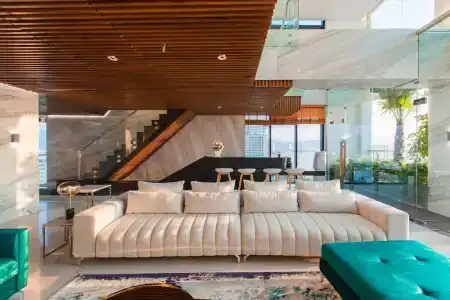 Maple & Apartment - 221