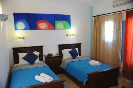 Perissa Bay - 4