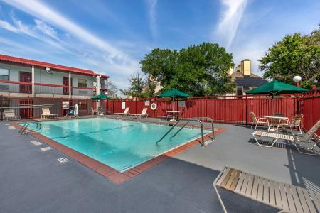 Red Roof Inn Dallas/Richardson - 48
