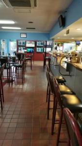 Queensport Tavern And - 15