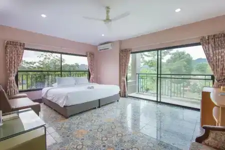 Grandsiri KhaoYai - 33