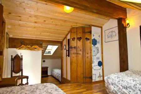 Raven's Bed - 28