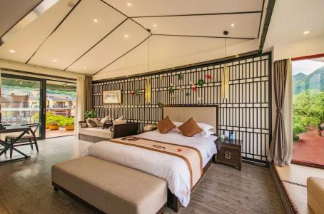 Peach Blossom Resort (near Reed Flute Rock, free pick up for min 3 nights) - 75