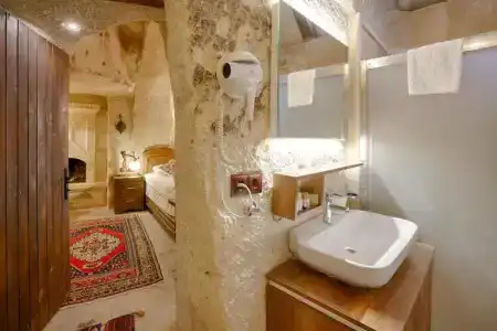 Tulip Cave Suites - 56