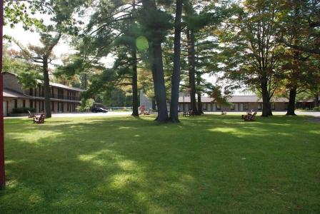 Rideau Heights Inn - 12
