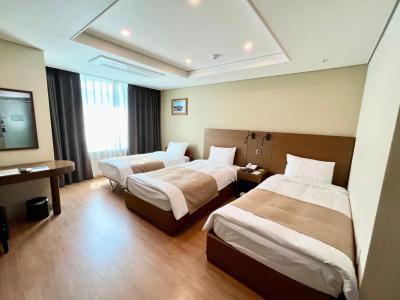 Crown Harbor Busan - 23