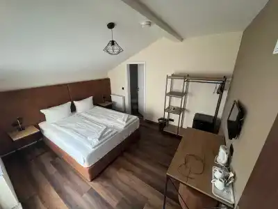 Capitol Zentrum - 24h - - 18