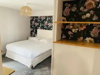 Hôtel Central - 38