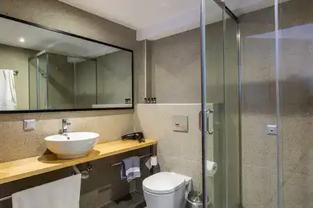 T Premium Suites - 8