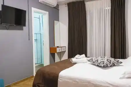Olivar Tirana - 57