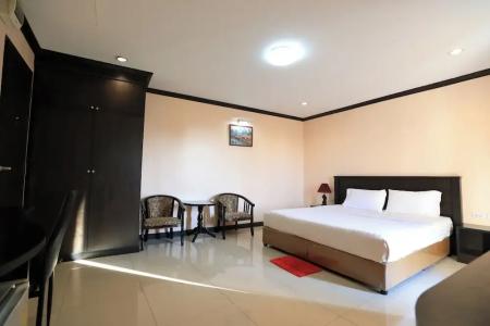 Triton Place - 33