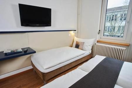 Bristol Zurich - 38