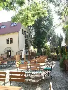 & Restaurant Klosterhof - 11