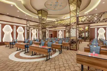 Ramada Plaza By Wyndham - 1