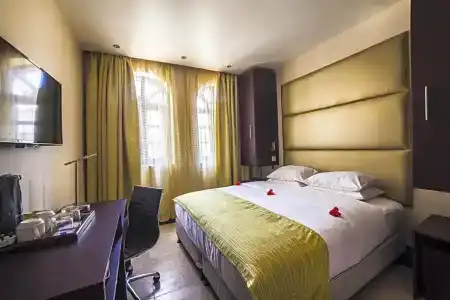 Best Western Plus - 18