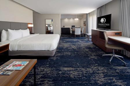 DoubleTree by Hilton - 58