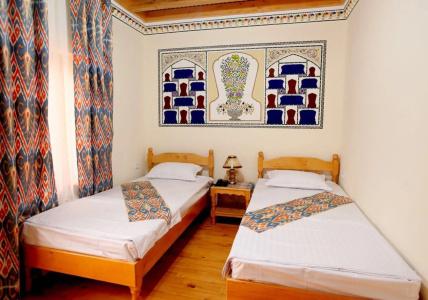 Old Bukhara Boutique - 2