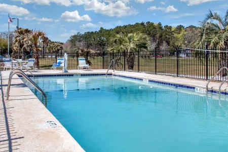 Days Inn by Wyndham Savannah Gateway I-95 - 13
