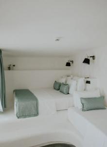 Pefkaki Boutique Loutraki - 20