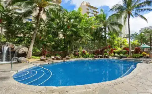 Courtyard by Marriott Waikiki Beach - 22