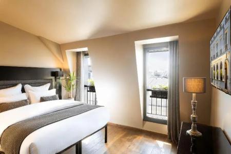B Montmartre - 104