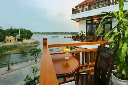 Threeway Riverside Villa - 20